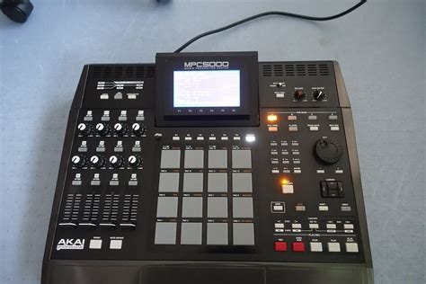 Akai MPC 5000 with 192MB RAM – MPCHunter