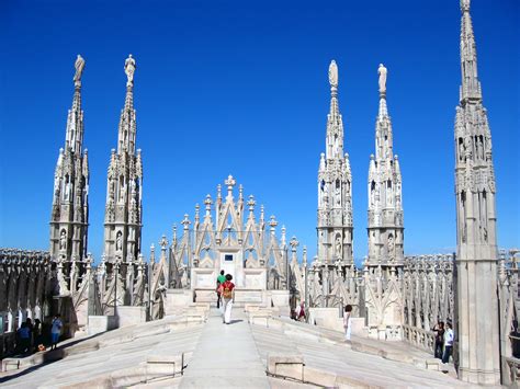 Visiting the Duomo Roof in Milan ? – ABC PLANET