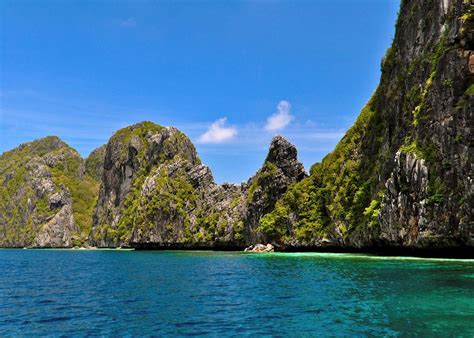 Visit Boracay on a trip to The Philippines | Audley Travel UK