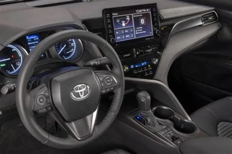 2024 Toyota Camry costs between $27,515 and $37,940 | KOIN.com