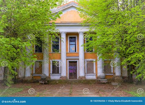 Old Brick House Architecture Landscape Stock Photo - Image of garden ...