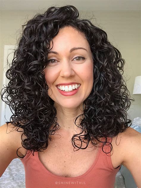 Swimming, Summer and Curls: Product Review - Shine with JL