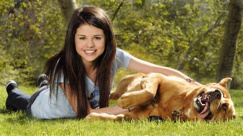 Selena Gomez - Disney Stars Photo (19414453) - Fanpop