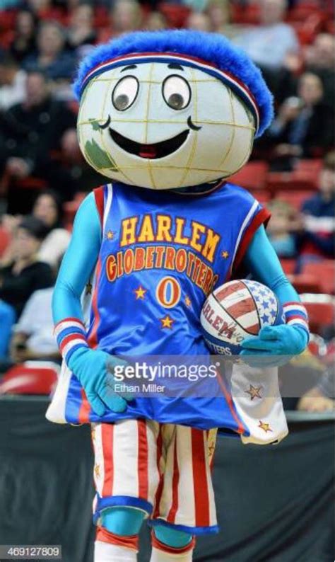 Harlem GLOBEtrotters mascot globie does not have NZ : r/MapsWithoutNZ