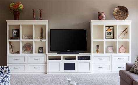 White Entertainment Center – Warsaw Custom Cabinets