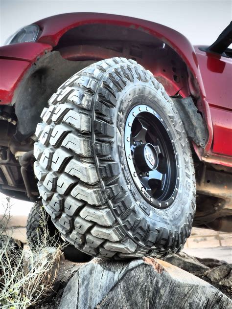 Maxxis RAZR MT Tire: Best Maxxis RAZR MT Review