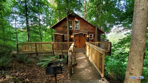 Treehouses in Mohican: Treehouse Overnights in Ohio