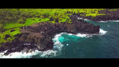 Waiʻanapanapa Maui Black Sand Beach! - YouTube