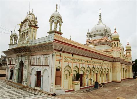 Popular Temples in India of Lord Krishna with EaseMyTrip.com. | Temple, Krishna temple, Islamic ...