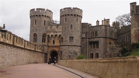 10 Haunted Castles In England – Haunted England - Eskify