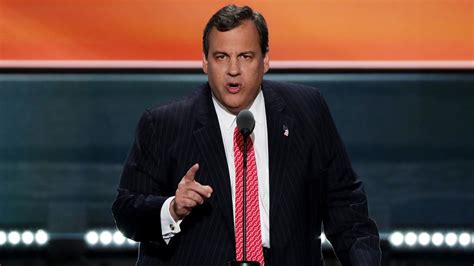 Critic’s Notebook: Chris Christie Whips Crowd Into Hillary-Hating ...