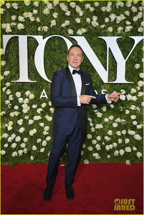 Tony Awards Host Kevin Spacey Hits the Red Carpet!: Photo 3912660 ...