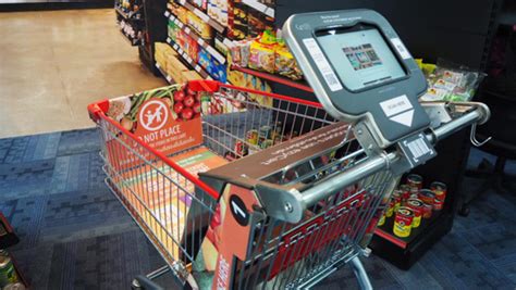 ASEAN’s first smart shopping cart technology is transforming the offline shopping experience | e27