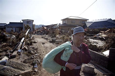 Tufts Supports Japan: Tsunami Aftermath: Photos