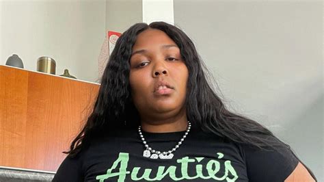 Lizzo Shows Off Her Beaty In Unfiltered Instagram Post