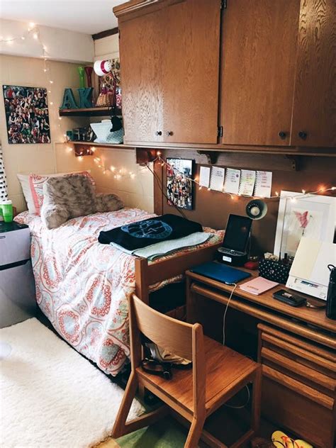 Dorm room - Lehigh U | Cool dorm rooms, College dorm room decor ...