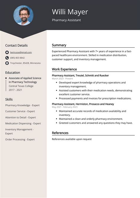 Pharmacy Assistant Resume Example (Free Guide)