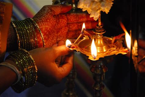 Legacy of Wisdom: Lighting lamp in these ways can change your life and attract Goddess Lakshmi