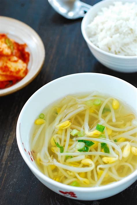 Kongnamul Guk (Soybean Sprout Soup) - Korean Bapsang