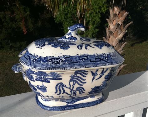 Blue Willow Tureen From Birdhouse | Blue willow china pattern, Blue willow china, Blue willow