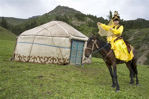 Kyrgyzstan's traditional clothing reflects local way of life - CGTN