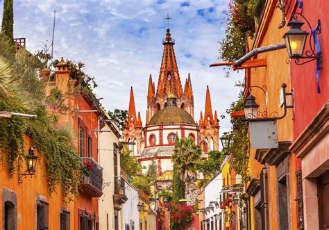 Best Walking Tour of San Miguel de Allende for Architecture and History