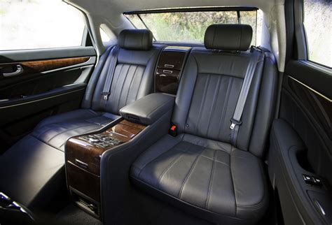 The Hyundai Equus Interior - Backseats - It even has Massage rollers ...