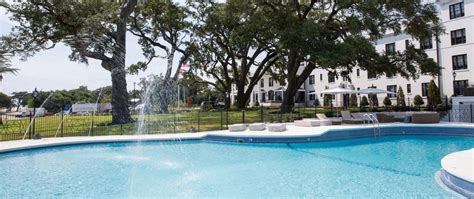 The Best of Biloxi Beach Hotels-White House Hotel - Biloxi, MS