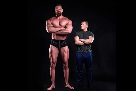 Watch: Athlete known as 'Dutch Giant' named world's tallest bodybuilder - UPI.com