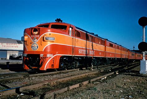 The "Daylights": Southern Pacific's Celebrated Streamliners