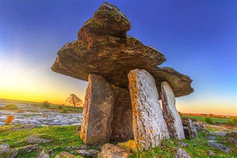 If Not the Fairies, Then Who Built the Ancient Poulnabrone Dolmen? | Ancient Origins