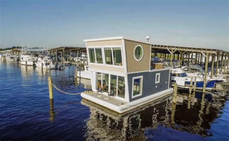 Houseboat Rentals for Your Next Family Vacation | 2021