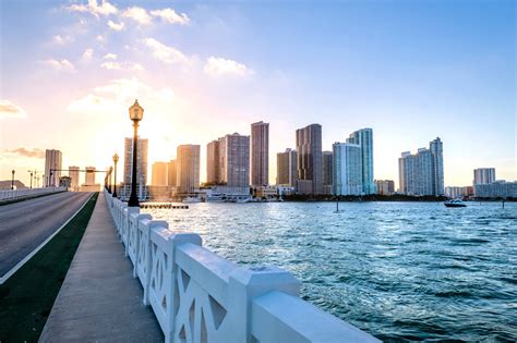 Venetian Bridge - Enjoy the Scenery From the Historic Landmark in Biscayne Bay – Go Guides