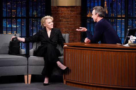 Kate McKinnon Talks to Seth Meyers About Hosting SNL for the First Time ...