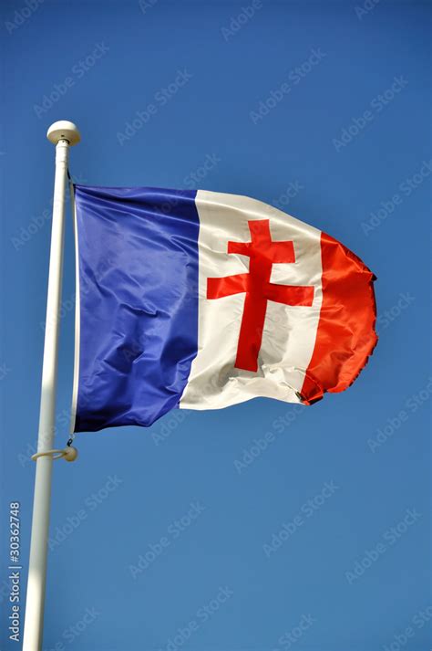 Drapeau Croix de Lorraine Photos | Adobe Stock