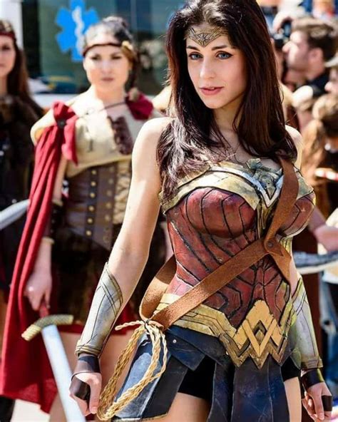 The 50 Best Wonder Woman Cosplays We've Ever Seen | GAMERS DECIDE