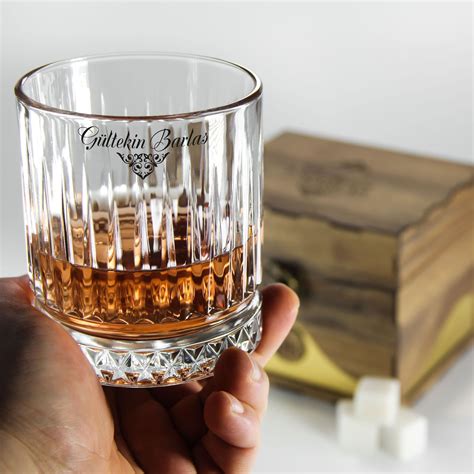 Custom whiskey glasses - galhac