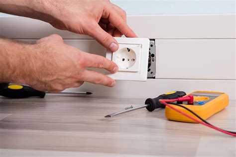 What Causes an Electrical Power Surge? - Electrician in Wayne Michigan | Bratcher Electric