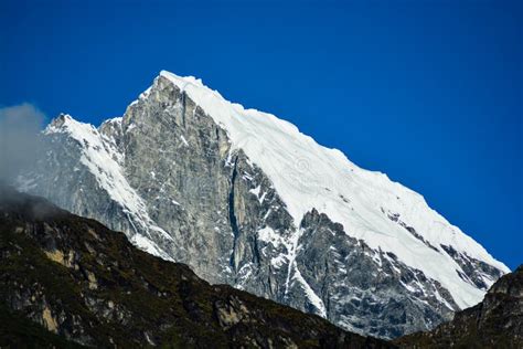 Mount Everest and Kathmandu Stock Image - Image of climb, city: 101680339