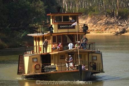 Emmylou Paddle Steamer, Murray River, Echuca , Victoria / New South Wales, Australia