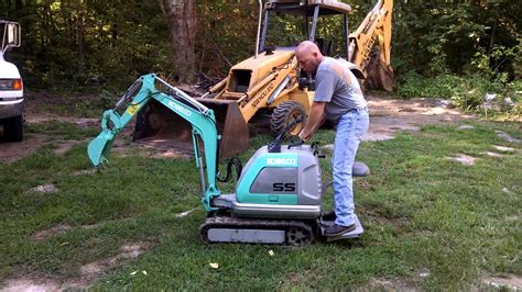 Kobelco mini micro Excavator SS1 | Mini micro, Mini excavator, Small excavator