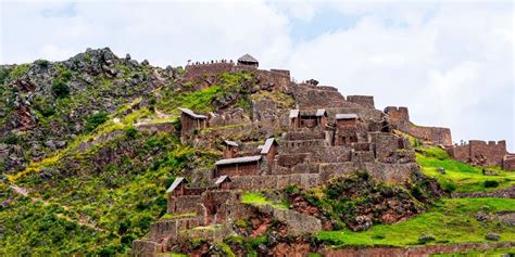 Exploring the Pisac Ruins in the Sacred Valley | Rainbow Mountain Peru