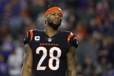 Joe Mixon unhappy with NFL playoff proposal after Damar Hamlin collapse cancels game