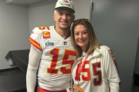 Patrick Mahomes' mom calls out online haters: "What do you get out of being so cruel to me" - News