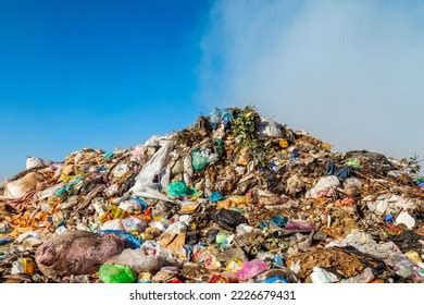 2,351 Burning Pile Of Rubbish Images, Stock Photos & Vectors | Shutterstock