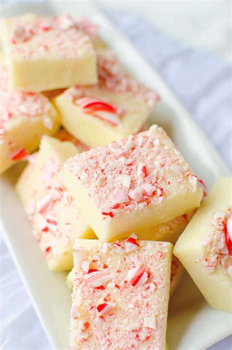 Candy Cane Fudge Recipe in Four Steps (So Easy!) - DIY Candy