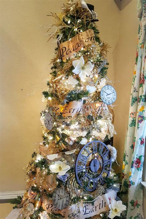 New Year Tree Decorating Ideas - New Year Tree Tradition and History