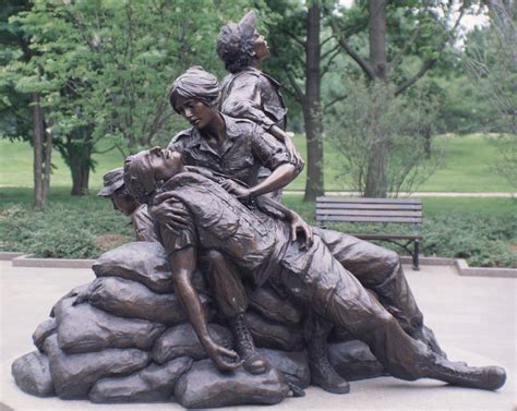 Dedicated To Heroes: Honoring Our Female Warriors and Female Veterans ...