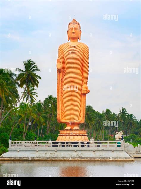 Peraliya Buddha Statue in memory of tsunami 2004. Sri Lanka Stock Photo ...