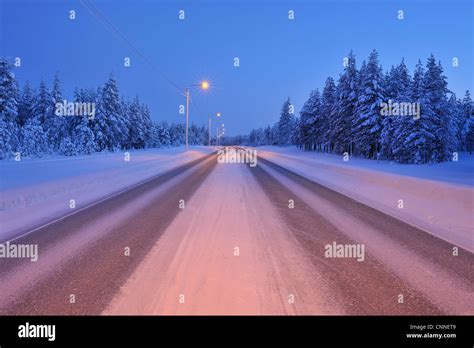 Kuusamo northern lights hi-res stock photography and images - Alamy